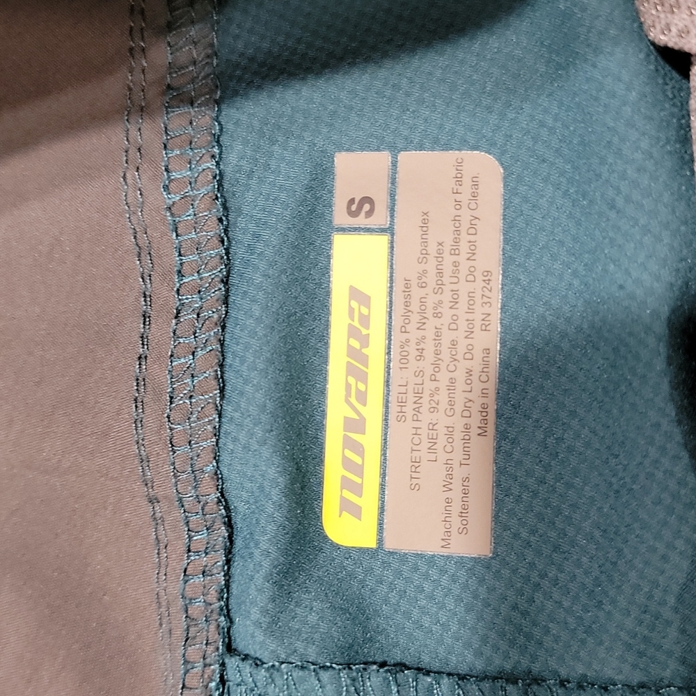 Novara Shorts - Picture 3 of 3